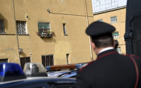 Minacce alla ex incinta, 37enne ai domiciliari a Casalgrande