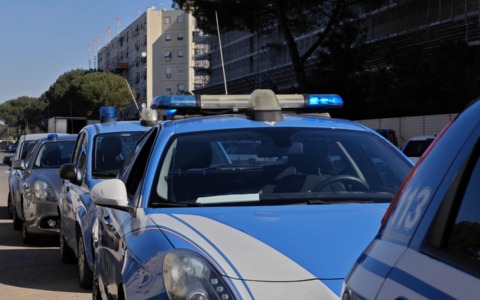 Controlli alla stazione di Reggio, denunciato un 20enne