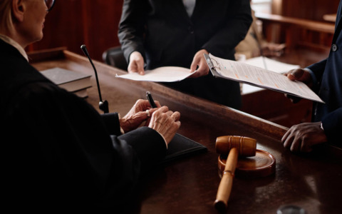 Ospizio, il prefetto: garantire l’ordine e rispettare il Tar